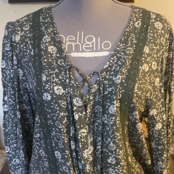 🌺NWT Green Boho Top size XL🌺 - Picture 3 of 6